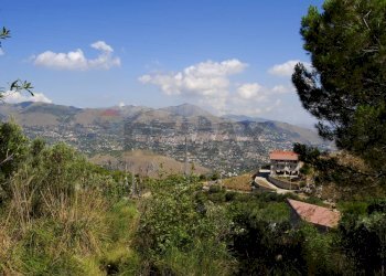 Vista delle montagne - Terreno edificabile Contrada Cozzo di Castro
 
snc, Altofonte - foto 2