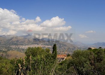 Vista delle montagne - Terreno edificabile Contrada Cozzo di Castro
 
snc, Altofonte - foto 13