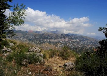 Vista delle montagne - Terreno edificabile Contrada Cozzo di Castro
 
snc, Altofonte - foto 17
