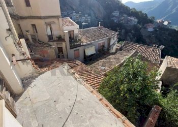 Casa all\'aperto - Casa indipendente san crispino
 
1, Motta Camastra - foto 27