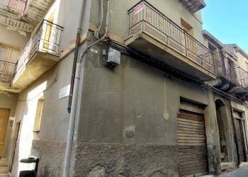 Edificio all\'aperto - Casa indipendente san crispino
 
1, Motta Camastra - foto 38