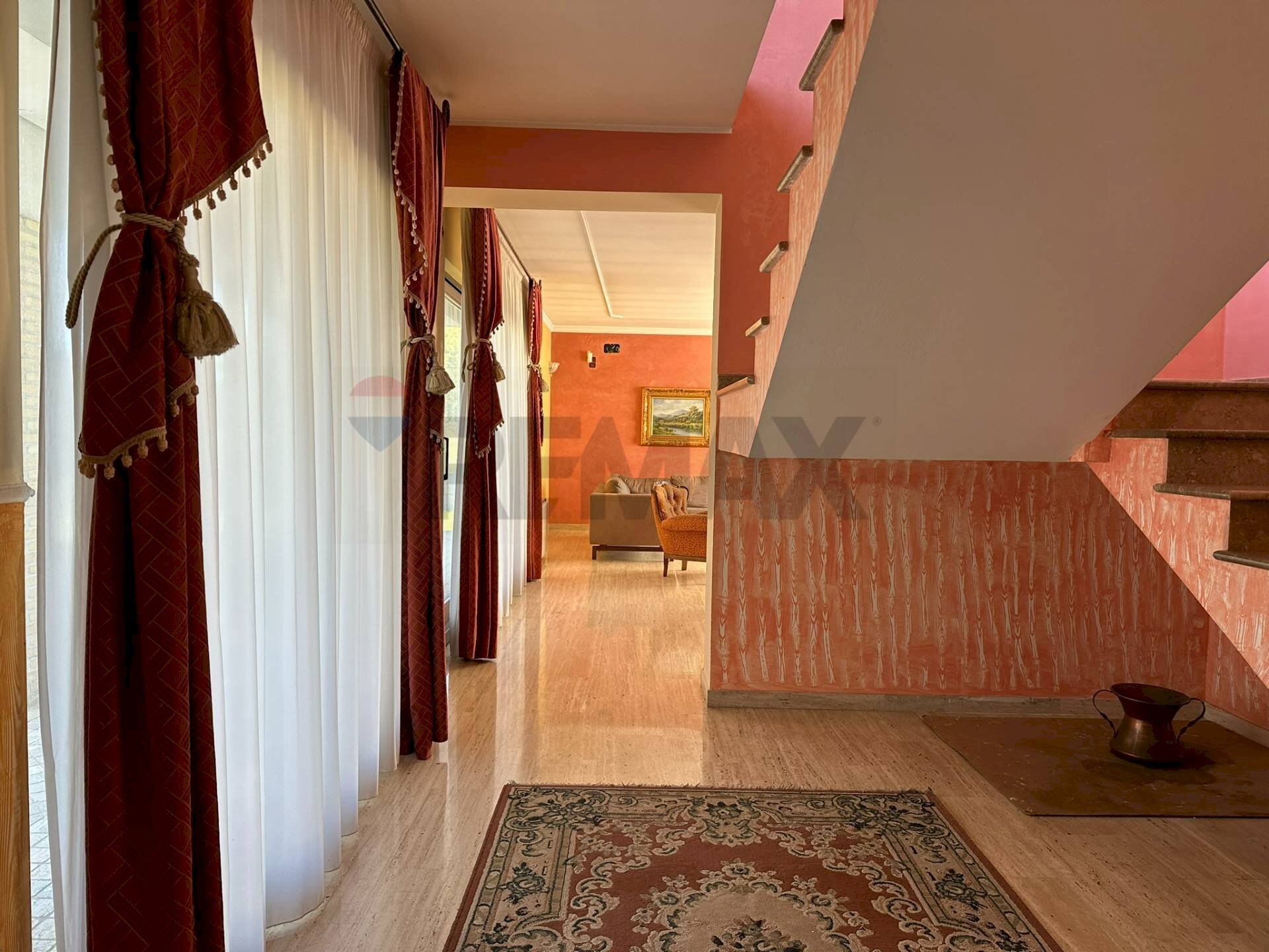 Hall / corridoio - Villa Via Selva
 
2, Montaquila - foto 2