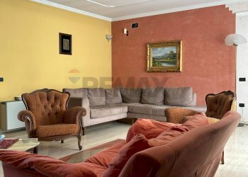 Soggiorno - Villa Via Selva
2, Montaquila - foto 9