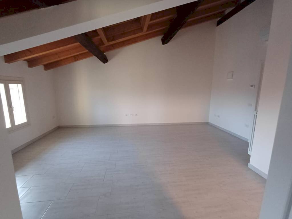 Cucina - Trilocale via Chiesa di Gargallo, Carpi - foto 2