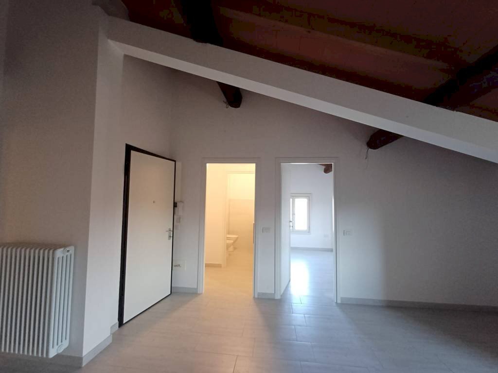 Stanza non arredata - Trilocale via Chiesa di Gargallo, Carpi - foto 3