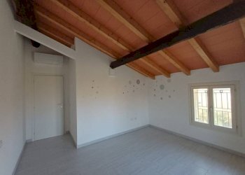 Camera da letto - Trilocale via Chiesa di Gargallo, Carpi - foto 4