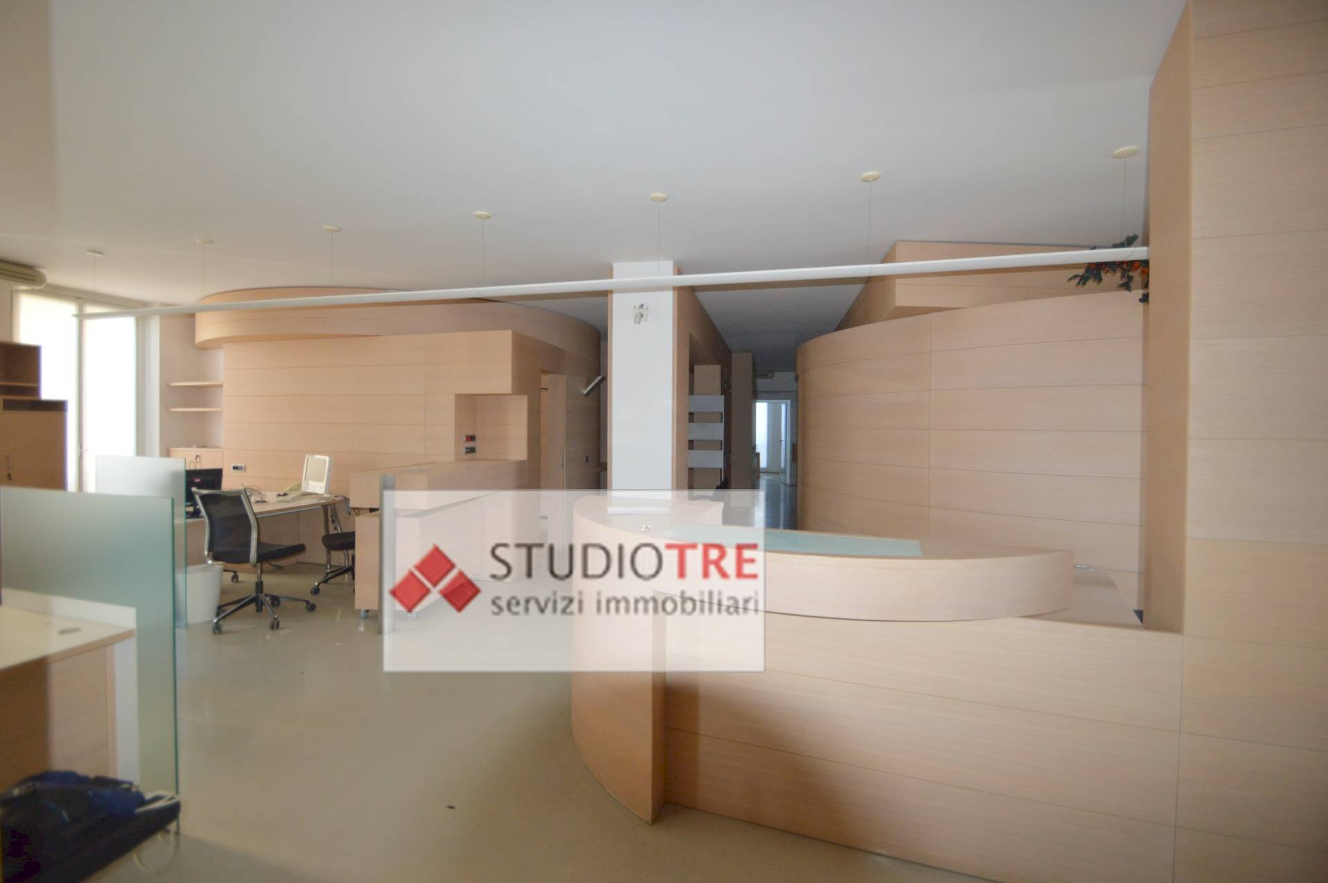 Foto 1 - Office Piazza Duomo
 
57, Voghera - photo 1