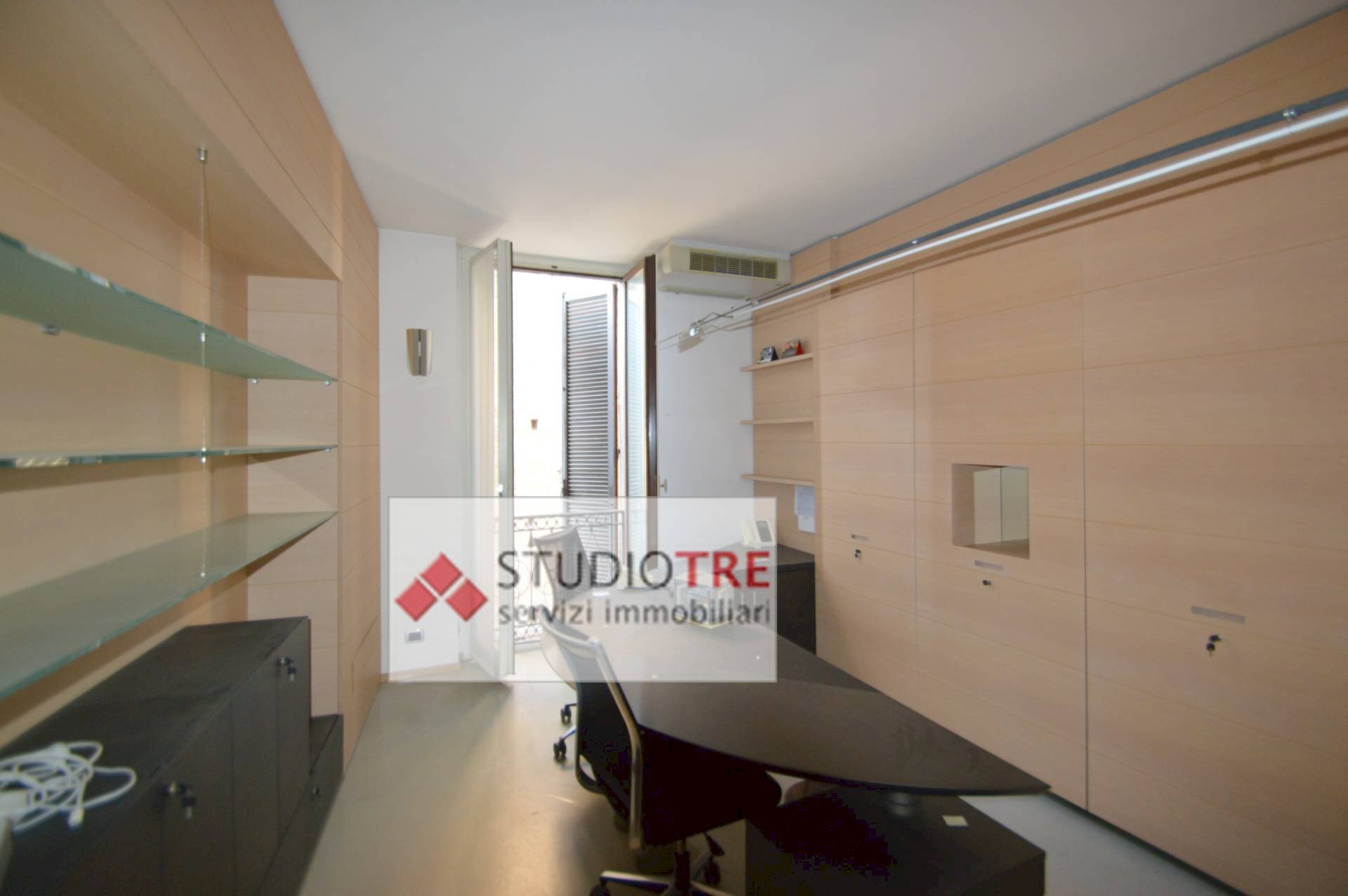 Foto 2 - Office Piazza Duomo
 
57, Voghera - photo 2