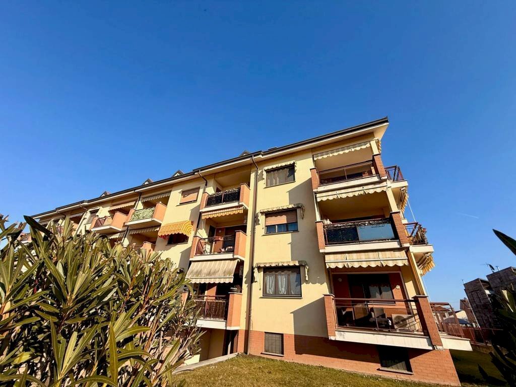 Facciata - Four-room apartment via Monsignor Oscar Romero, 5, Carmagnola - photo 1