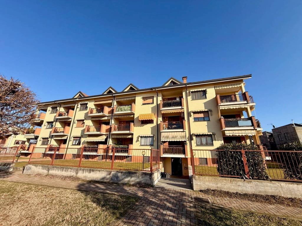 Facciata - Four-room apartment via Monsignor Oscar Romero, 5, Carmagnola - photo 3