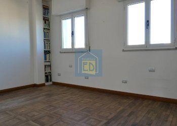 Foto 13 - Appartamento Via Pietro Giuria
 
1, Savona - foto 13