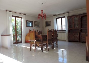 Salone - Three-room apartment via Roma, 162, Fara in Sabina - photo 3