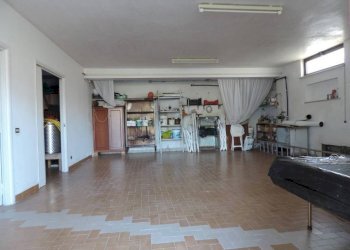 Interno non residenziale - Trilocale via Roma, 162, Fara in Sabina - foto 17