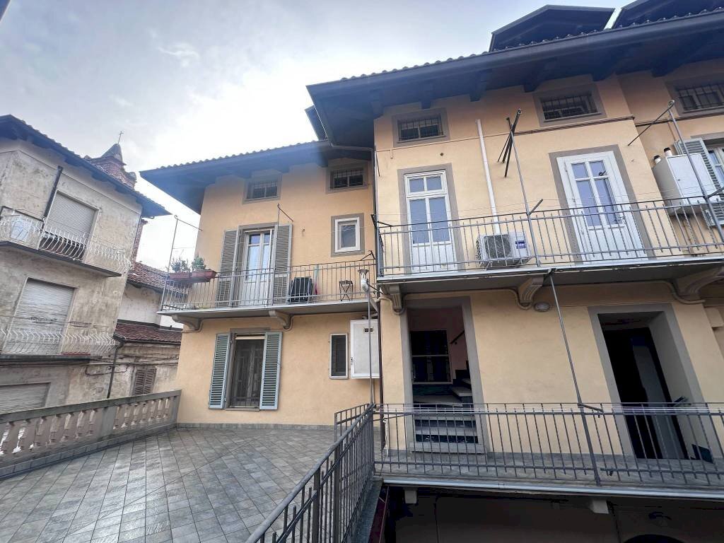 Facciata - Ufficio via Paolo Boselli, Carmagnola - foto 1