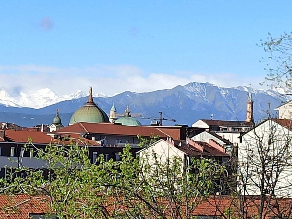 Vista - Bilocale Lungo Dora Napoli, 16, Torino (zona Aurora) - foto 1