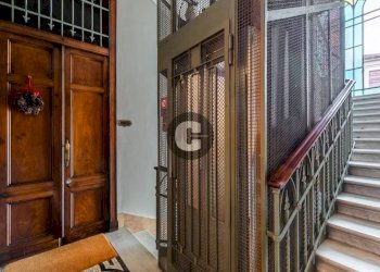 Interno palazzo - Appartamento corso Germano Sommeiller, 23, Torino (zona Crocetta) - foto 7