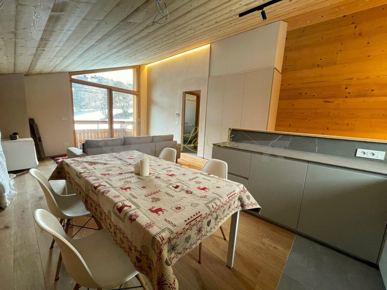 AFFITTO VERRAND - SOGGIORNO, ZONA PRANZO E ANGOLO - Trilocale Prè-Saint-Didier - foto 3