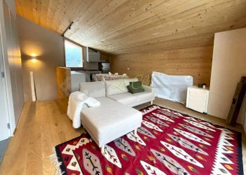 AFFITTO VERRAND - SOGGIORNO, ZONA PRANZO E ANGOLO - Trilocale Prè-Saint-Didier - foto 2