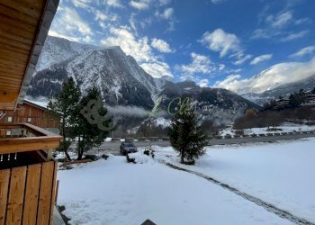 AFFITTO VERRAND - VISTA CAMERA MATRIMONIALE - Trilocale Prè-Saint-Didier - foto 18