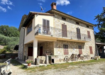 02.jpg - Casale Frazione Paradiso, Assisi - photo 2