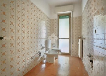 Four-room apartment Via Pinan Cichero, Novi Ligure - photo 19