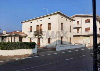 Edificio all\'aperto - Semi-detached house Via Mezzavilla Centro
 
6, Fregona - photo 1