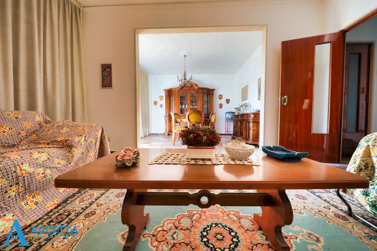 salone - Trilocale Piazza Pio X 42, Taranto - foto 1