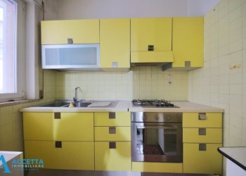 cucina - Trilocale Piazza Pio X 42, Taranto - foto 14