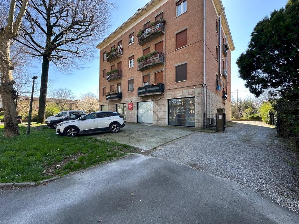 Four-room apartment Viale Dante Alighieri, Castelnovo di Sotto - photo 2