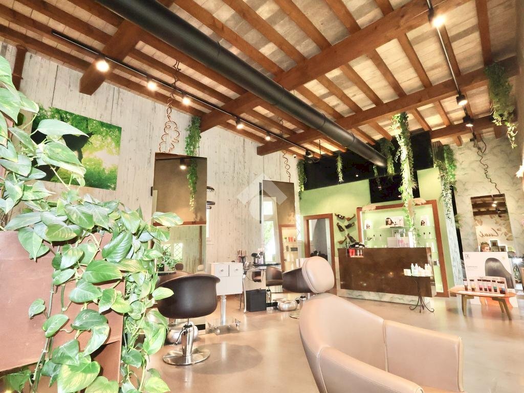 Commercial Activity Via Fratelli Cervi, Reggio nell'Emilia - photo 1