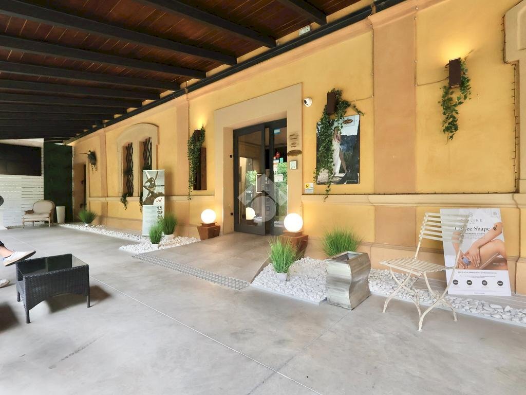 Commercial Activity Via Fratelli Cervi, Reggio nell'Emilia - photo 2