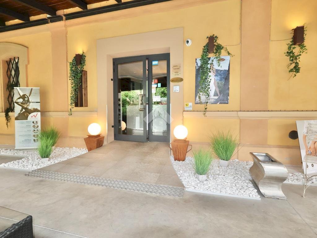 Commercial Activity Via Fratelli Cervi, Reggio nell'Emilia - photo 3