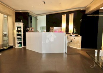 Commercial Activity Via Fratelli Cervi, Reggio nell'Emilia - photo 1