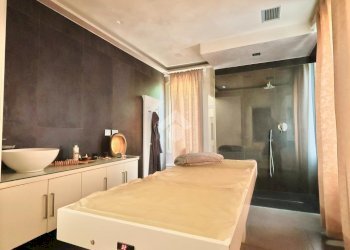 Commercial Activity Via Fratelli Cervi, Reggio nell'Emilia - photo 11