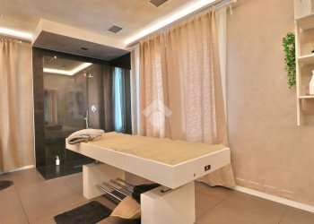 Commercial Activity Via Fratelli Cervi, Reggio nell'Emilia - photo 20