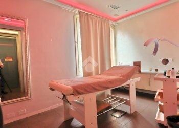 Commercial Activity Via Fratelli Cervi, Reggio nell'Emilia - photo 33