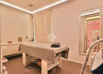 Commercial Activity Via Fratelli Cervi, Reggio nell'Emilia - photo 36