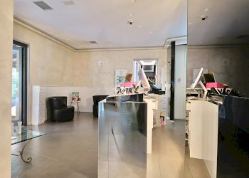 Commercial Activity Via Fratelli Cervi, Reggio nell'Emilia - photo 41