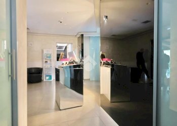 Commercial Activity Via Fratelli Cervi, Reggio nell'Emilia - photo 43