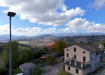 Foto 2 - Independent house Via Vincenzo Bellini, Falerone - photo 2