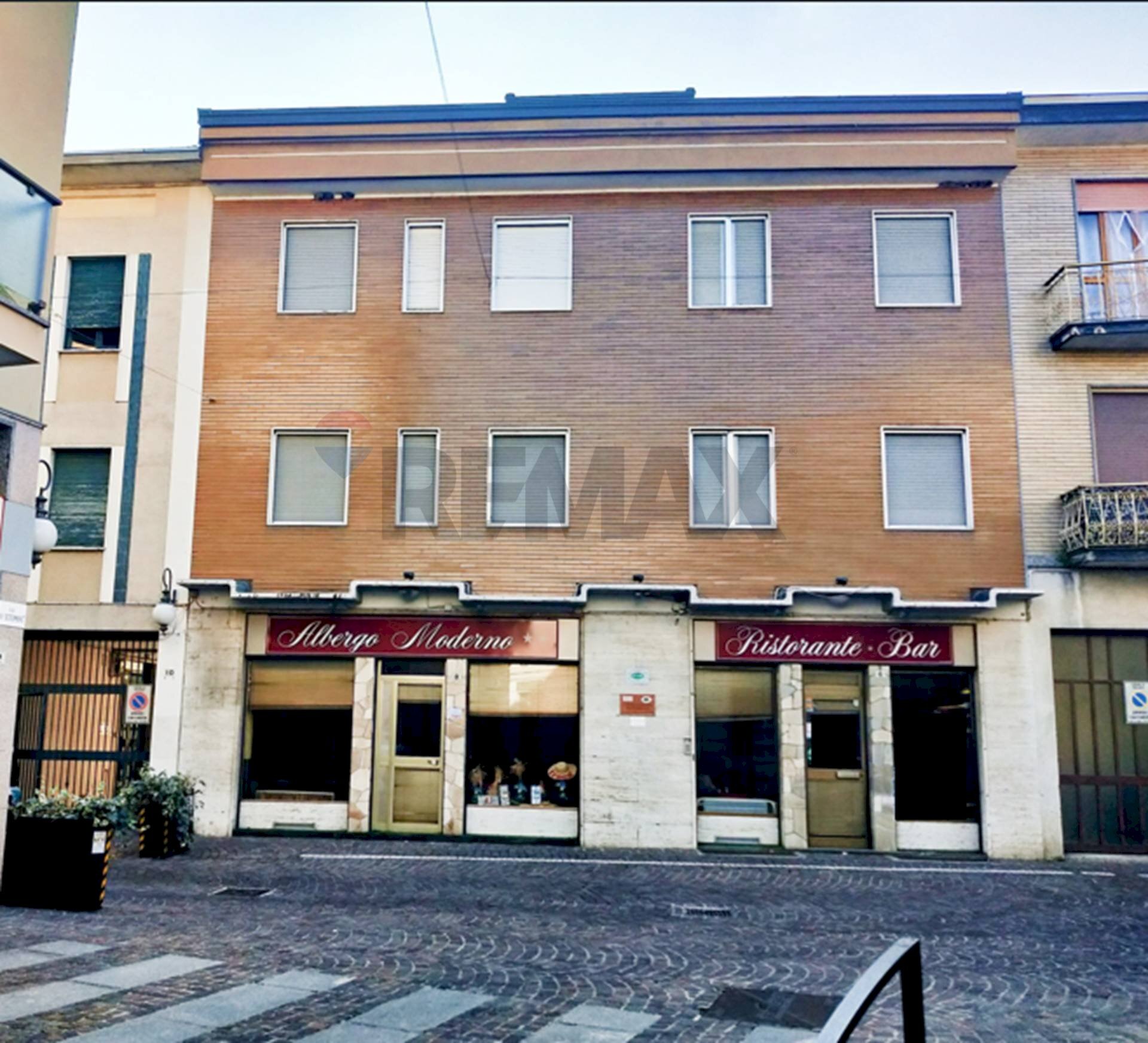 Edificio all\'aperto - Hotel Via Mazzini
 
8, Trecate - foto 1