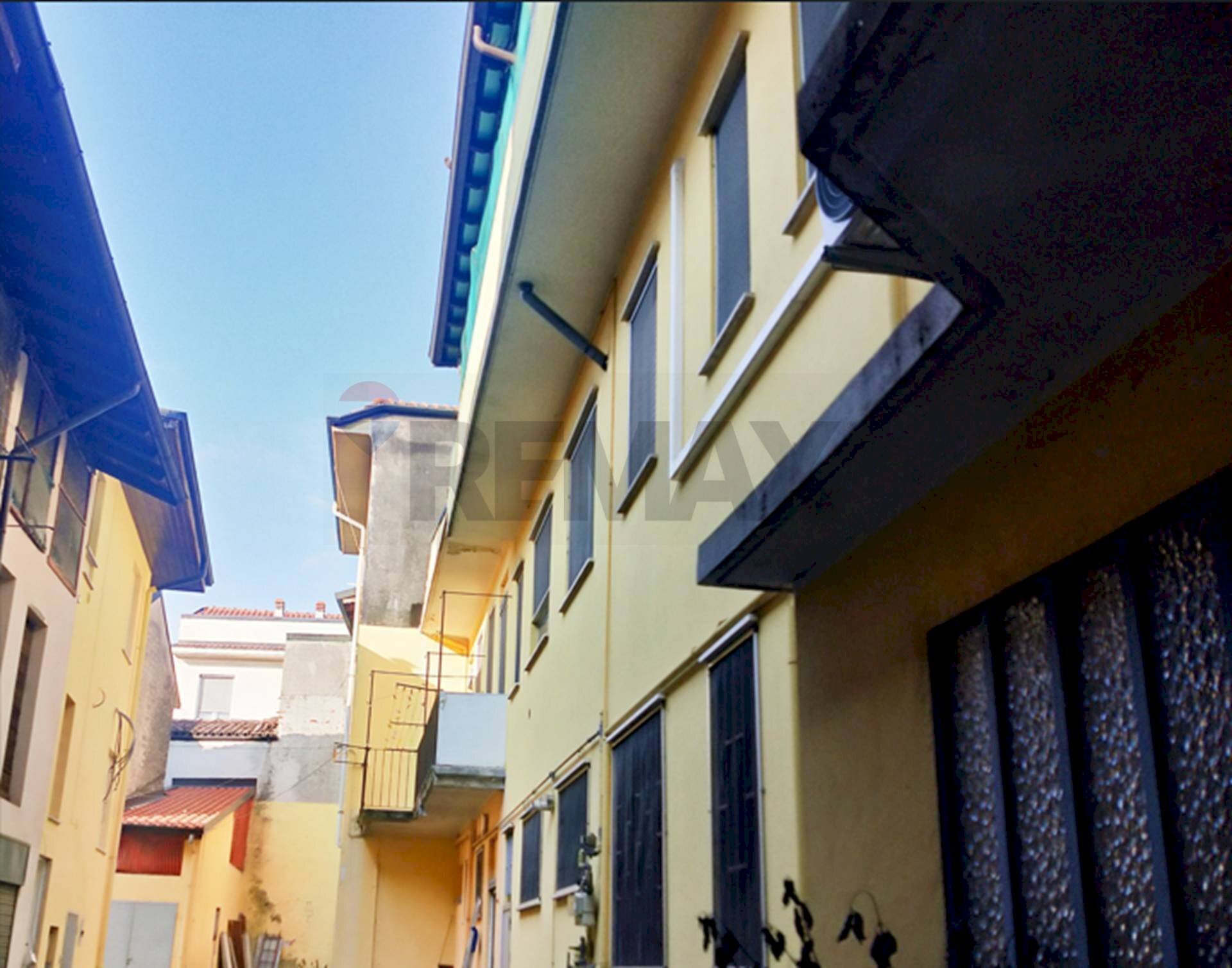 Edificio all\'aperto - Hotel Via Mazzini
 
8, Trecate - foto 2