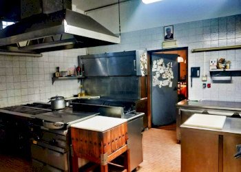 Cucina - Hotel Via Mazzini
8, Trecate - foto 17