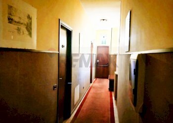 Hall / corridoio - Hotel Via Mazzini
8, Trecate - foto 23