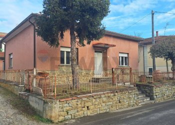 Casa all\'aperto - Villa VIA EUROPA
 
41, Civitella in Val di Chiana - foto 1