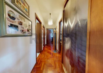 Hall / corridoio - Attico VIA SICILIA
 
63, Perugia - foto 13