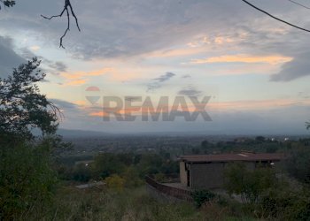 Vista delle montagne - Terreno edificabile Via Pozzolo, Assisi - foto 5