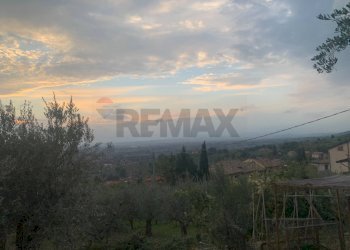 Vista delle montagne - Terreno edificabile Via Pozzolo, Assisi - foto 14