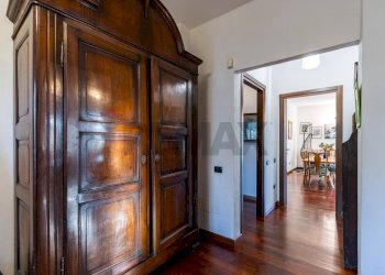 Hall / corridoio - Trilocale via Grigna, 3, Carnate - foto 3