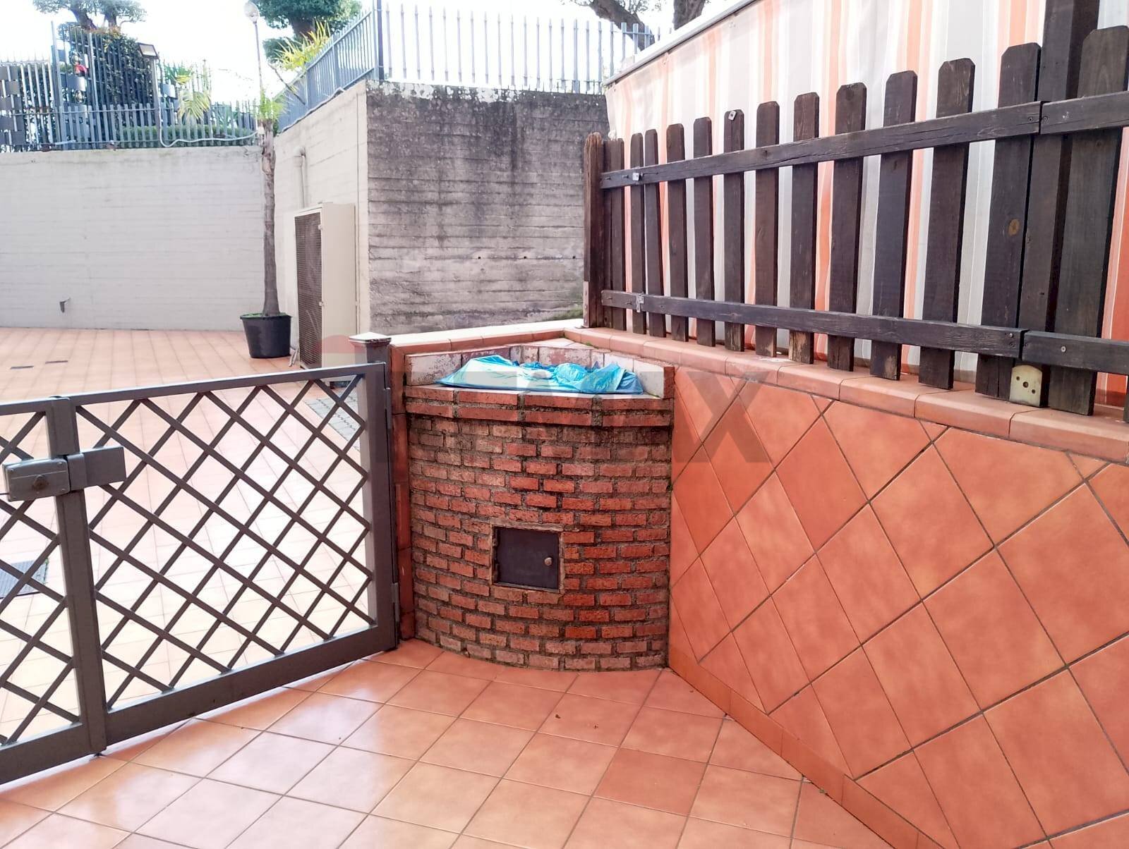 Terrazza - Casa semi indipendente Via Sant' Anna
 
13-9, Mascali - foto 1